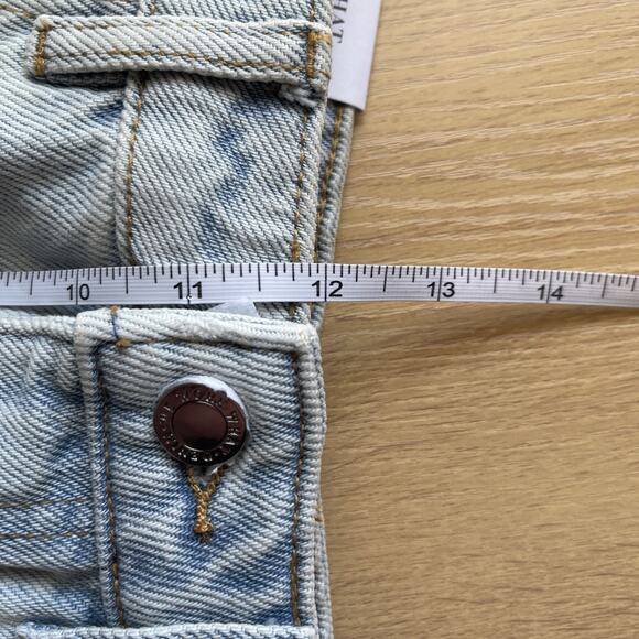 NWT WeWoreWhat x Revolve Denim High Rise Shorts Womens Size 27 Light Wash Cutoff - Picture 4 of 8